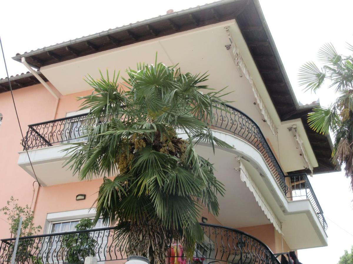 Toula Apartment リトコロン エクステリア 写真